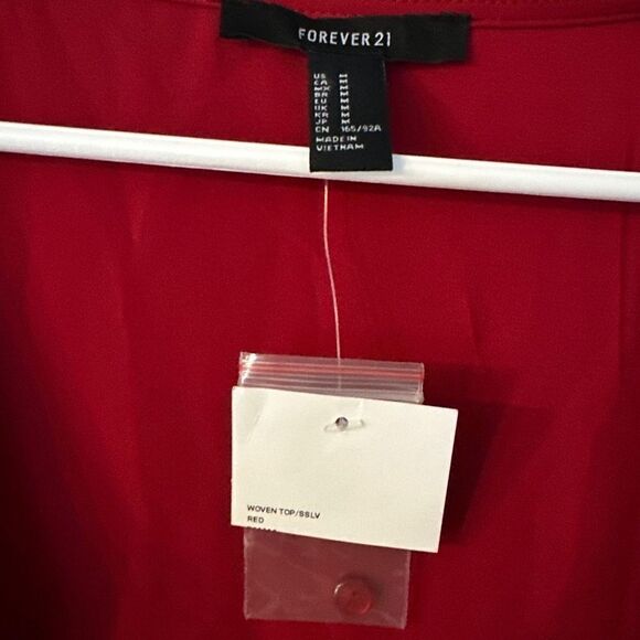 Forever 21 Woven Red Top Size Medium New - Picture 2 of 6